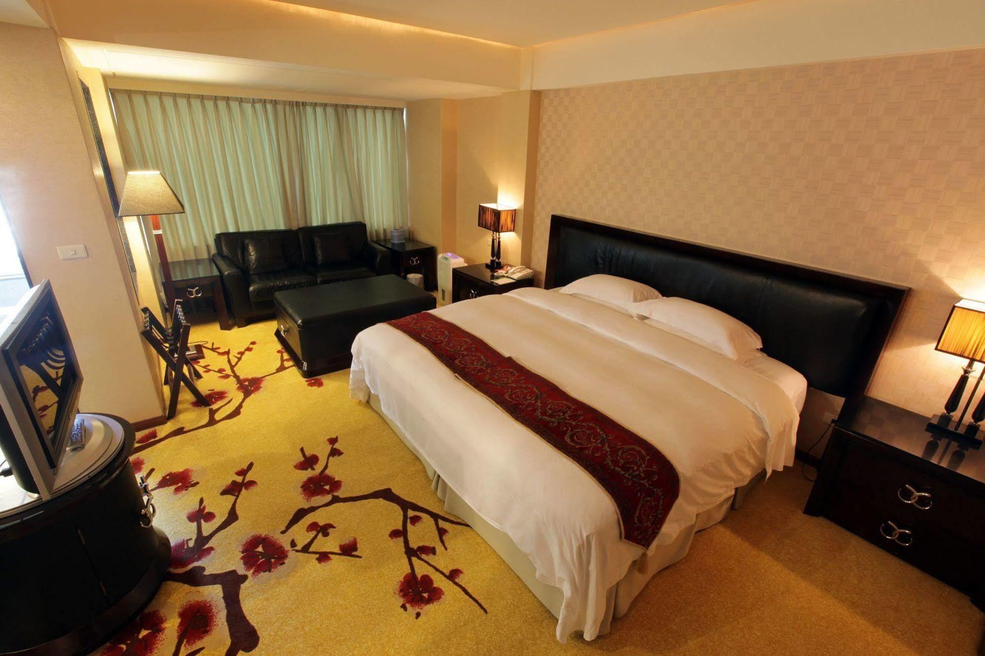 Art Spa Hotel Yilan Экстерьер фото
